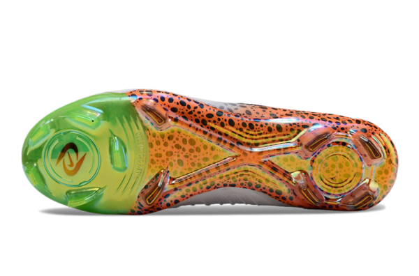 Chuteira Nike Phantom Luna 2 Elite - Imagem 4