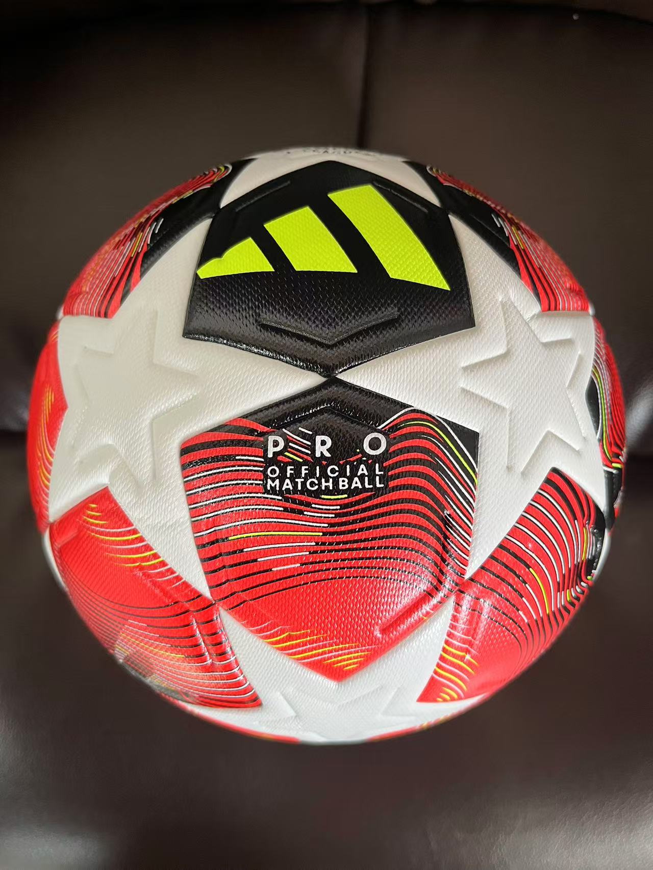 Bola de Futebol Adidas Uefa Champions League 24/25 - Imagem 3